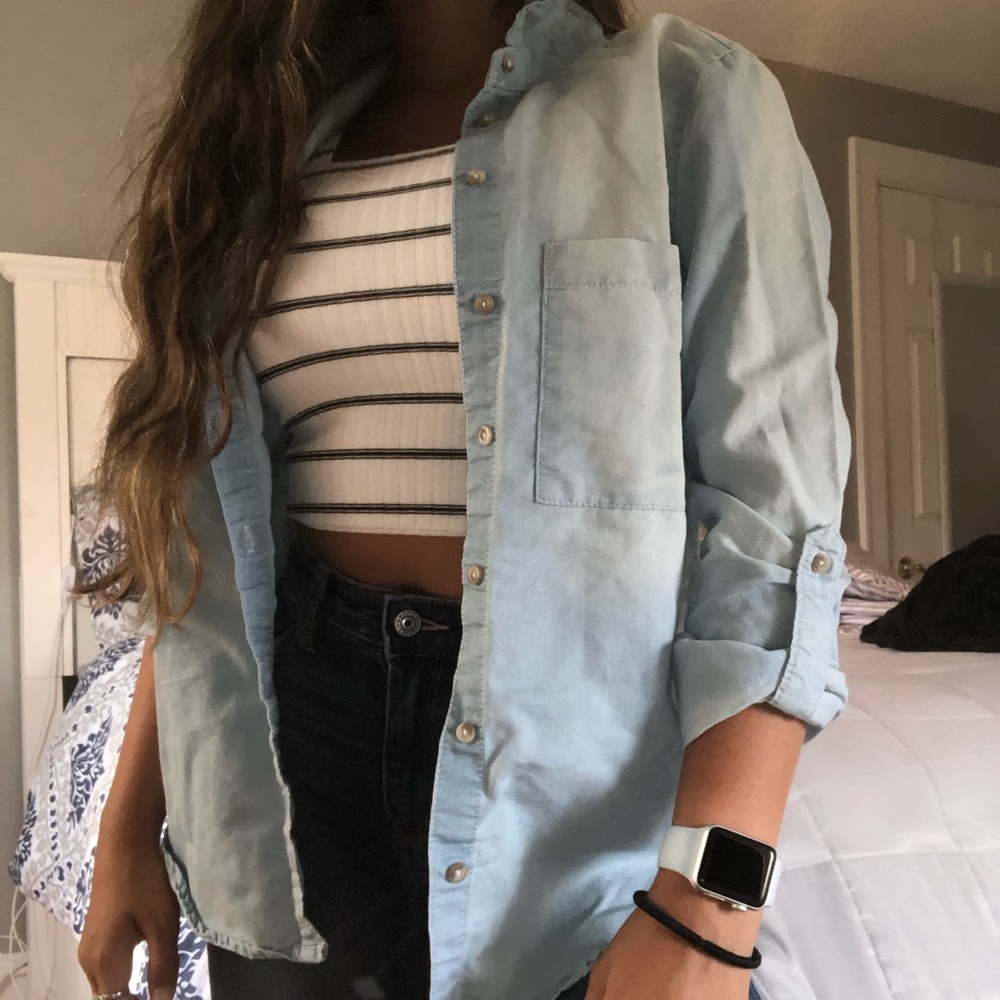 BUTTON DOWN